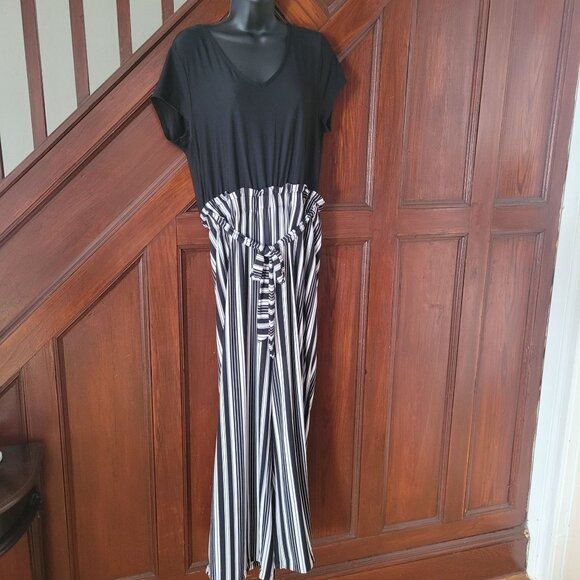 Just Be Black White Striped Wide-Leg Jumpsuit With Belt & Pockets Size L - Picture 1 of 5